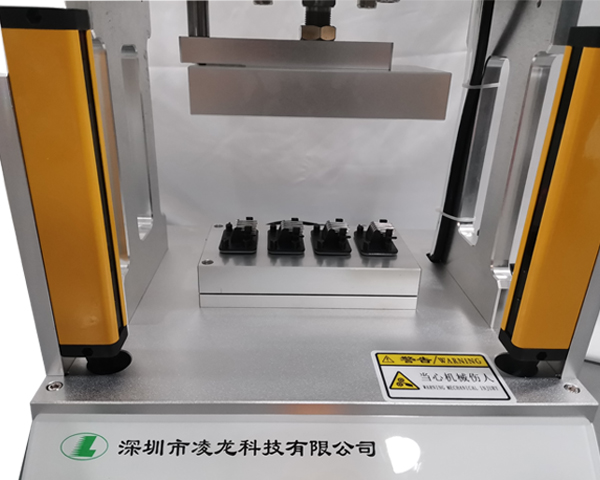 汽车连接器PS图片.jpg 汽车连接器PS图片.jpg